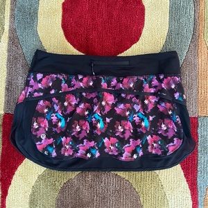 Lululemon Hotty Hot Skirt Skort Midnight Bloom 10